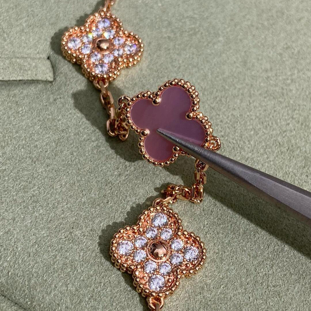 [Rose Tomorrow]CLOVER 10 MOTIFS DIAMOND PINK MOP NECKLACE