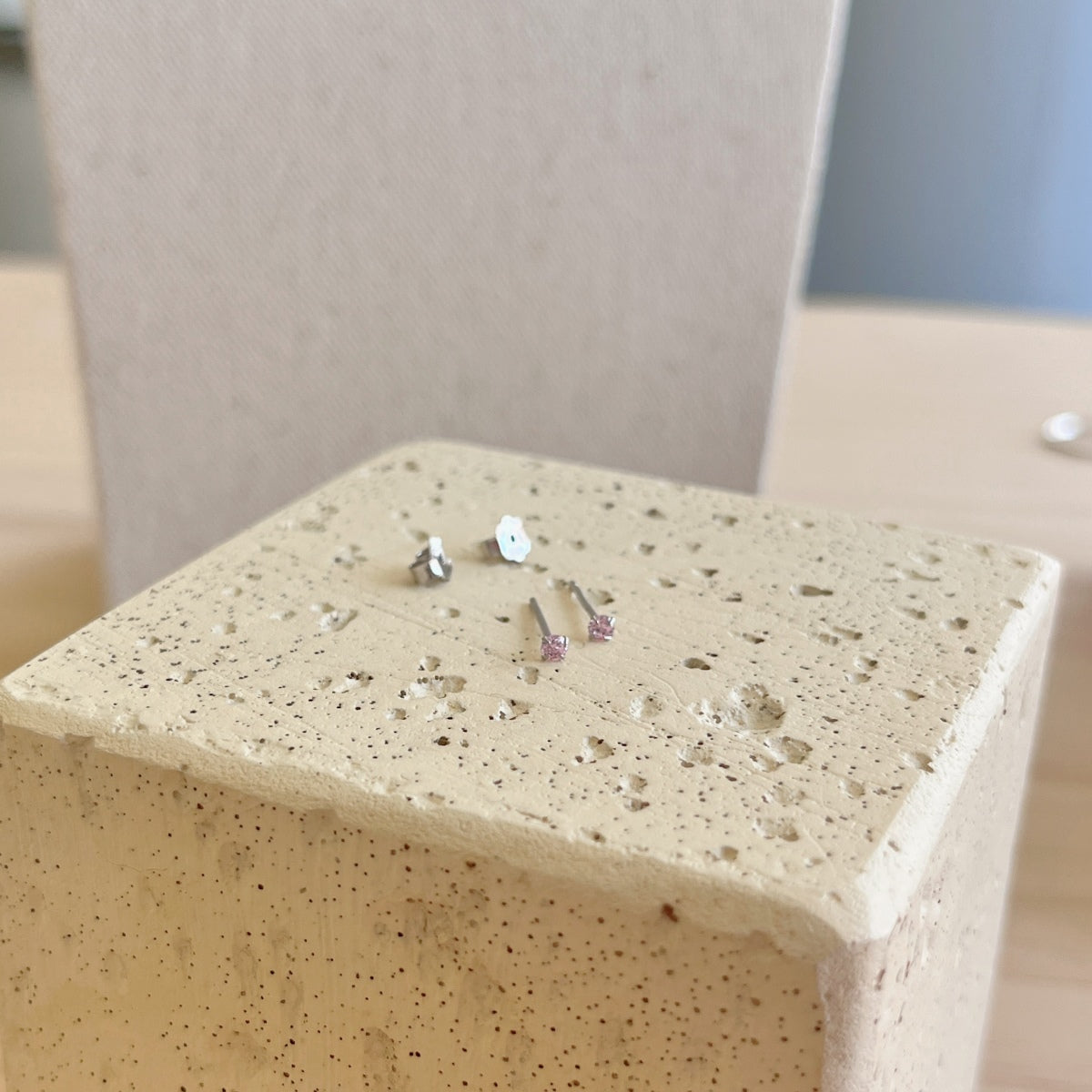 [Rose Tomorrow]Delicate Solitaire Earrings