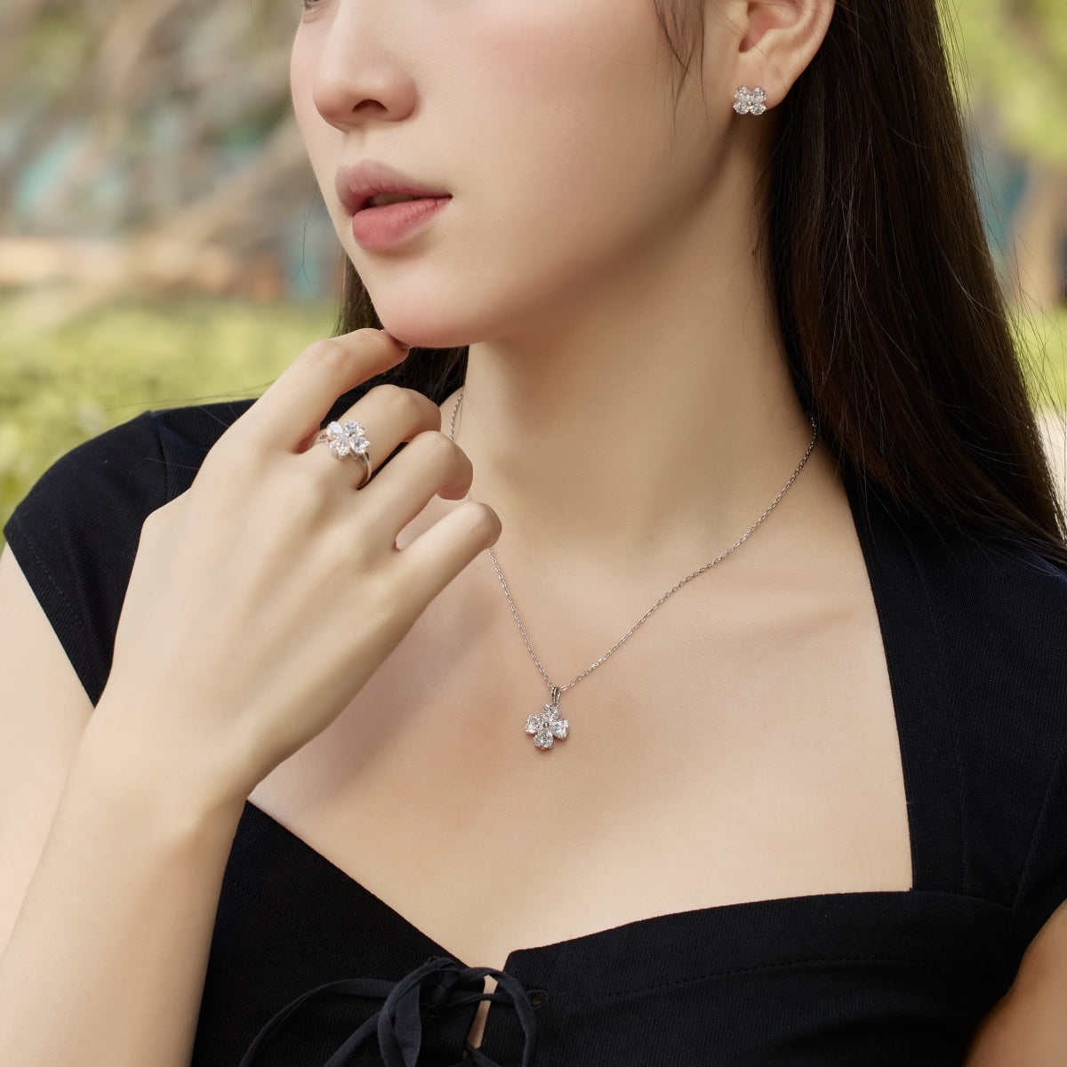 [Rose Tomorrow]Heart-shaped Four-Leaf Clover Ball Ring