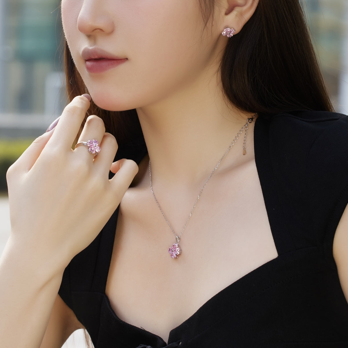 [Rose Tomorrow]Four-Leaf Clover Ball Earrings