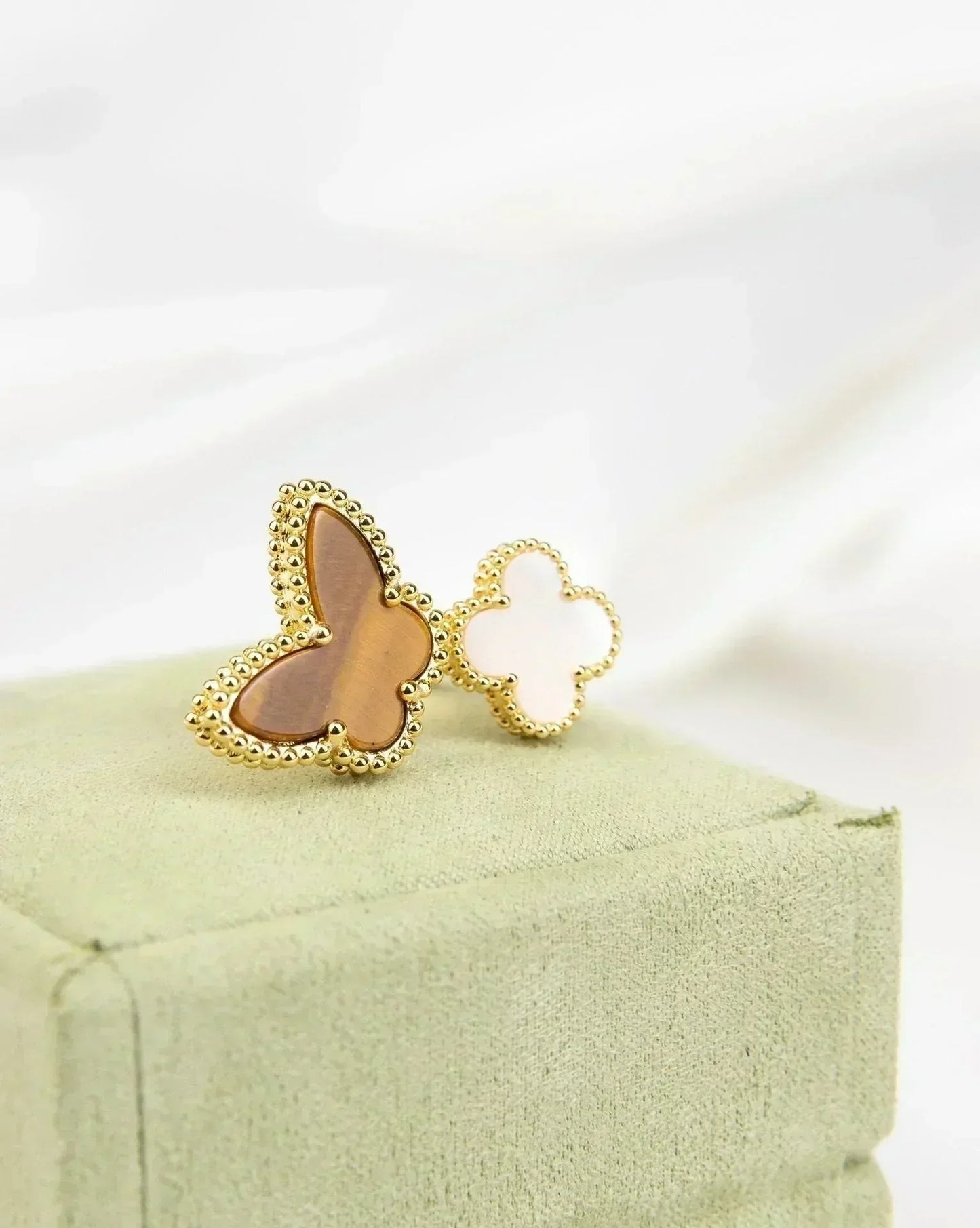 [💎ROSE💎]LUCKY BETWEEN THE FINGER RING