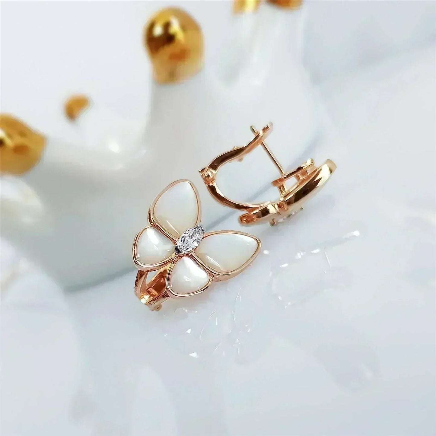 [💎ROSE💎]BUTTERFLY MOP DIAMOND EARRINGS