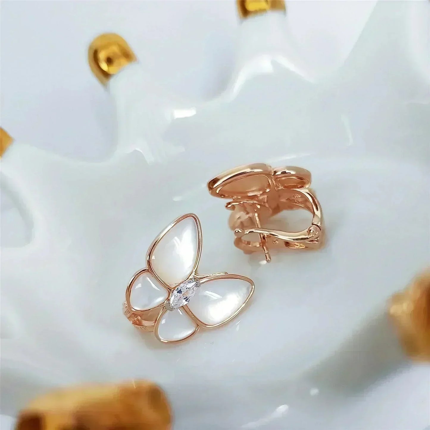 [💎ROSE💎]BUTTERFLY MOP DIAMOND EARRINGS