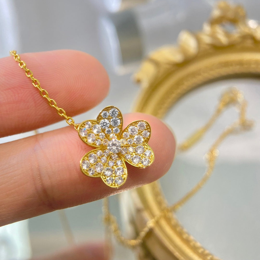 [💎ROSE💎]FLOWER DIAMOND NECKLACE