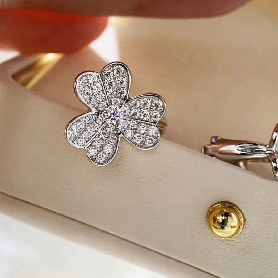 [💎ROSE💎]CLOVER COMOS DIAMOND EARRINGS SILVER