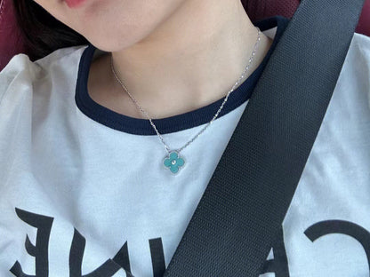 [💎ROSE💎]CLOVER 1 DIAMOND LIGHT BLUE SILVER NECKLACE