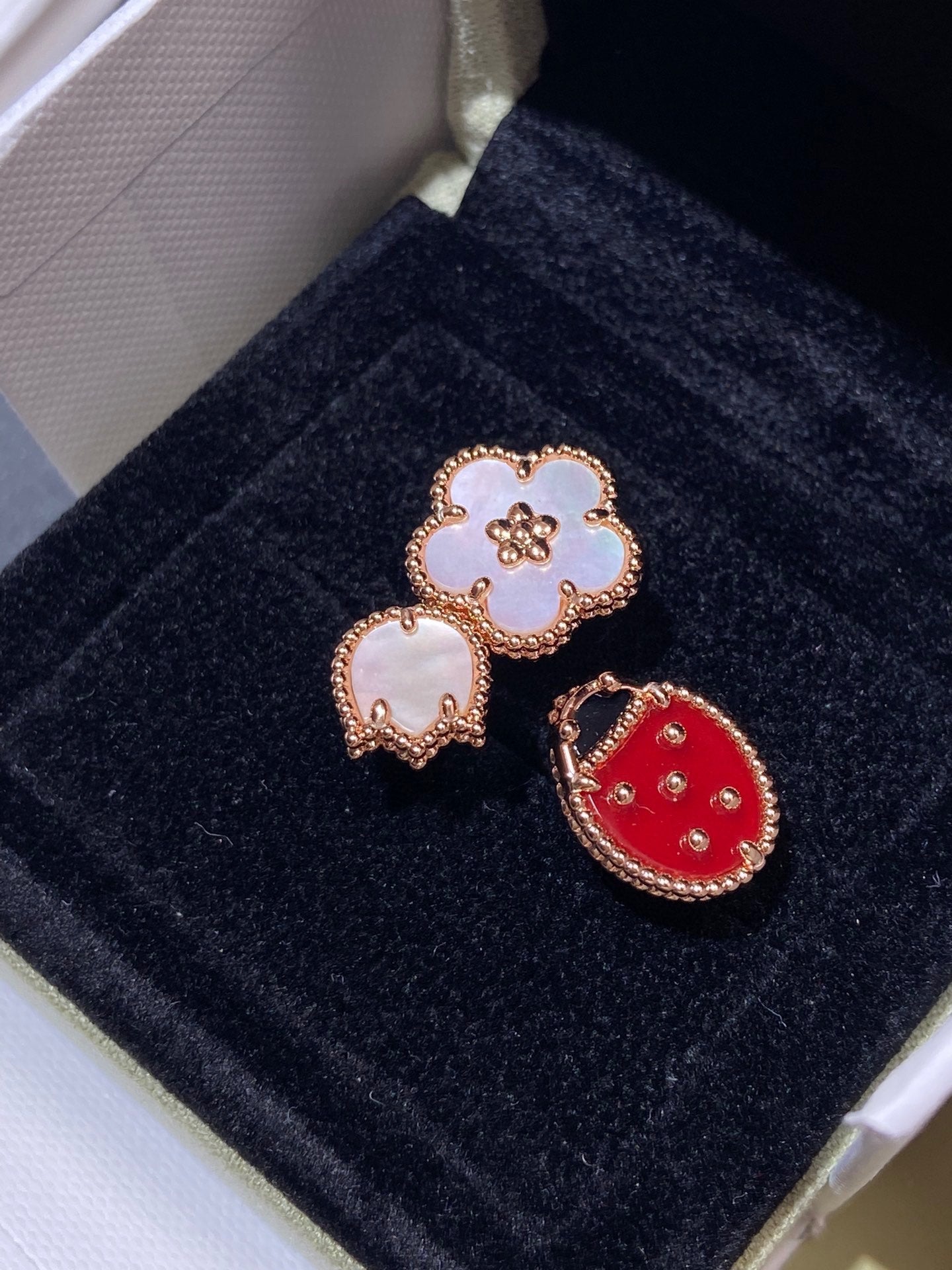 [💎ROSE💎]LUCKY 3 MOTIF ROSE GOLD RING