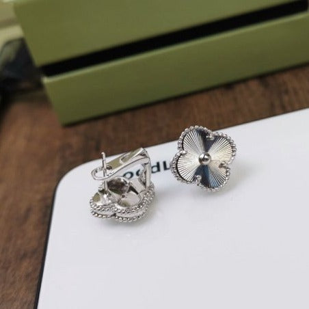 [💎ROSE💎]CLOVER MEDIUM STUD EARRINGS