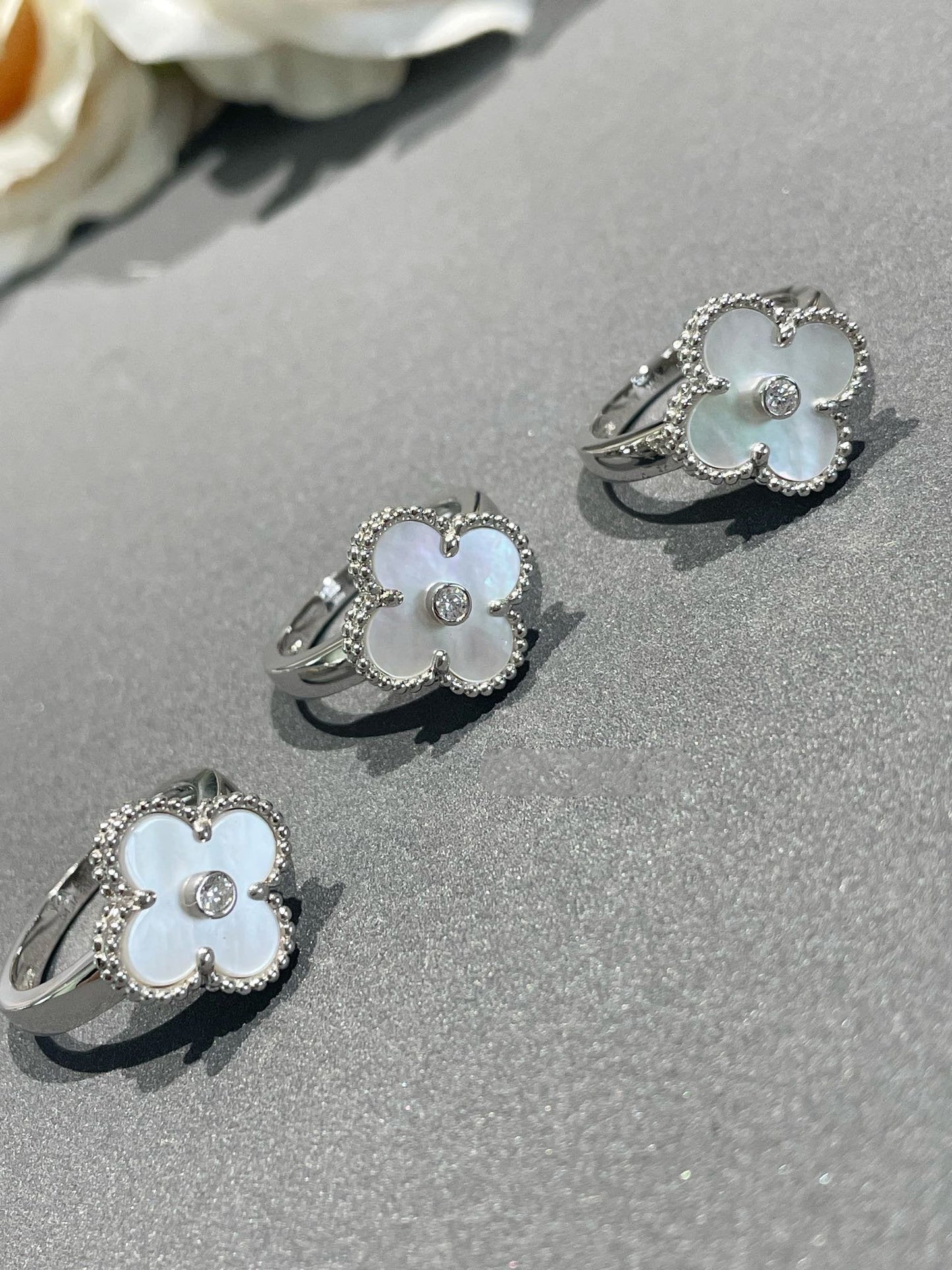 [💎ROSE💎]CLOVER SILVER MOP DIAMOND RING