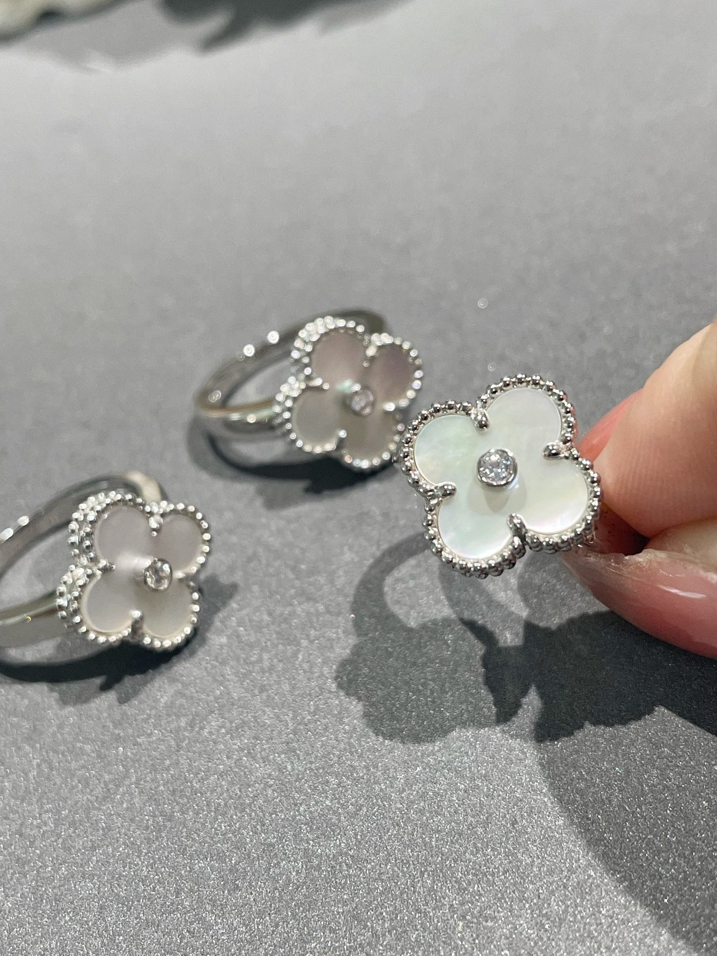 [💎ROSE💎]CLOVER SILVER MOP DIAMOND RING