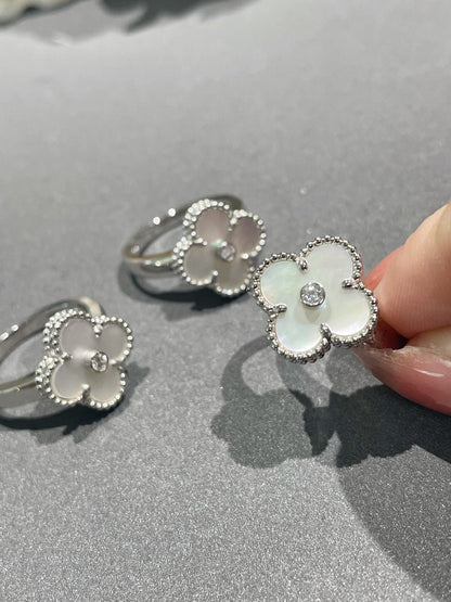 [💎ROSE💎]CLOVER SILVER MOP DIAMOND RING