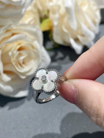[💎ROSE💎]CLOVER SILVER MOP DIAMOND RING