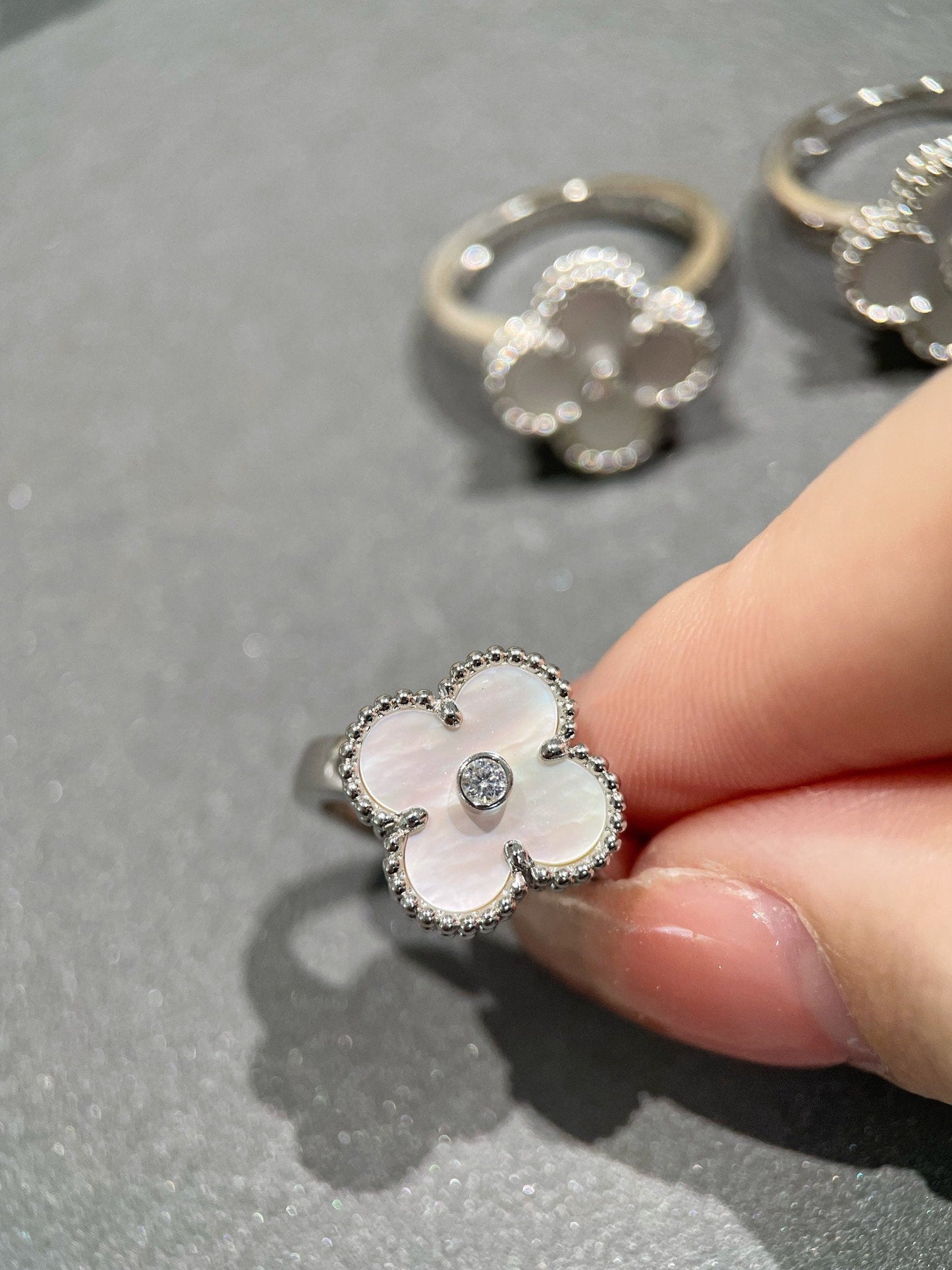 [💎ROSE💎]CLOVER SILVER MOP DIAMOND RING