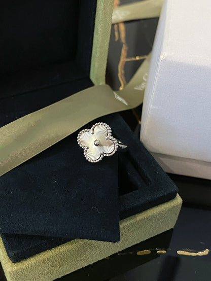[💎ROSE💎]CLOVER SILVER RING