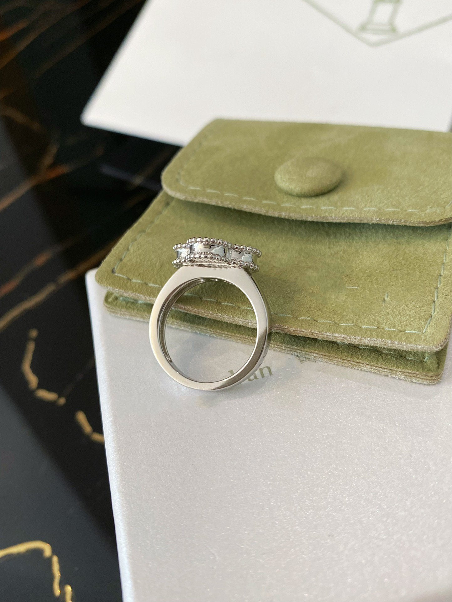 [💎ROSE💎]CLOVER SILVER RING