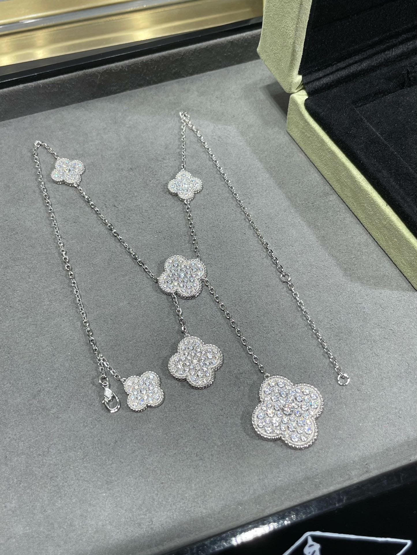 [💎ROSE💎]CLOVER 6 MOTIF DIAMOND PAVED NECKLACE
