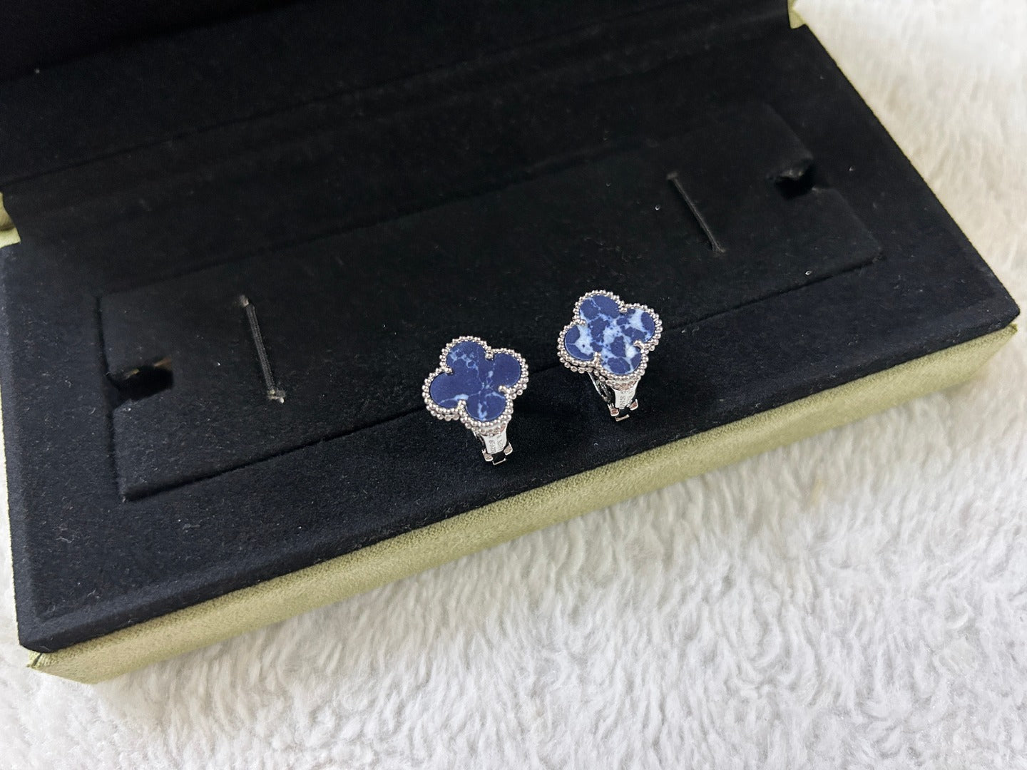 [💎ROSE💎]CLOVER PIETERSITE MEDIUM STUD EARRINGS