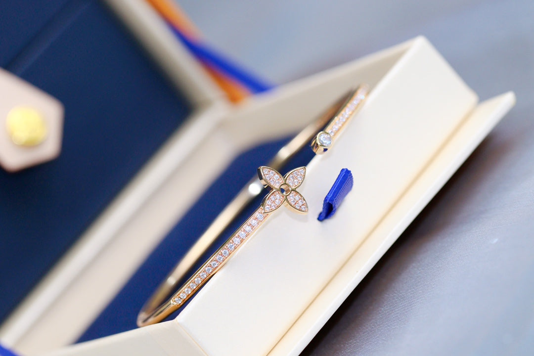 [Rose Tomorrow]IDYLLE PINK GOLD OPEN BRACELET DIAMOND PAVED