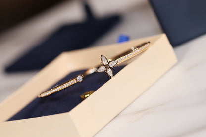 [Rose Tomorrow]IDYLLE GOLD OPEN BRACELET DIAMOND PAVED