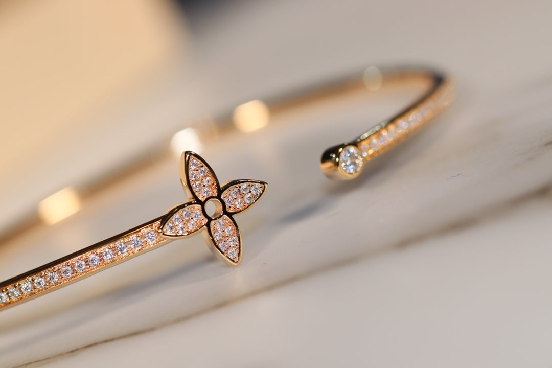 [Rose Tomorrow]IDYLLE GOLD OPEN BRACELET DIAMOND PAVED