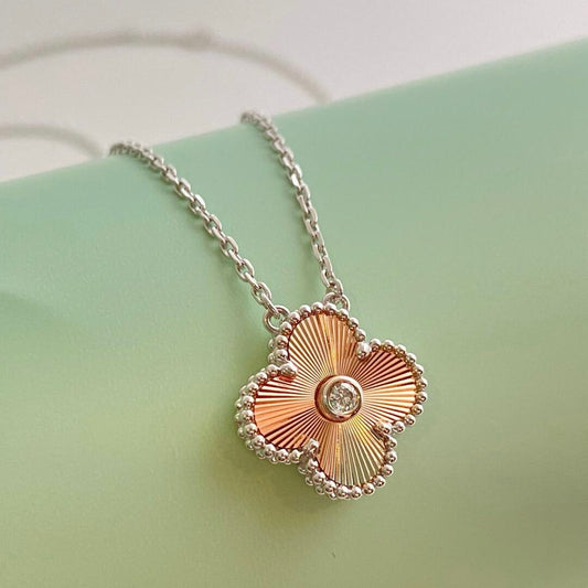 [💎ROSE💎 ]CLOVER 15MM DIAMOND LASER NECKLACE- CHRISTMAS 2024 SPECIAL EDITION