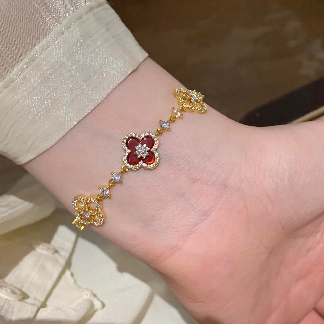 [Rose Tomorrow]CLOVER 5 MOTIF PINK BLUE RED WHITE BRACELET