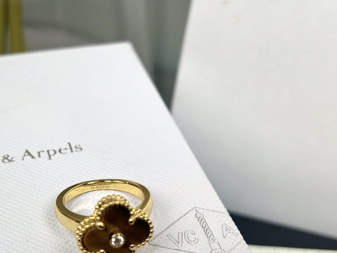 [💎ROSE💎]CLOVER TIGER'S EYE RING GOLD DIAMOND