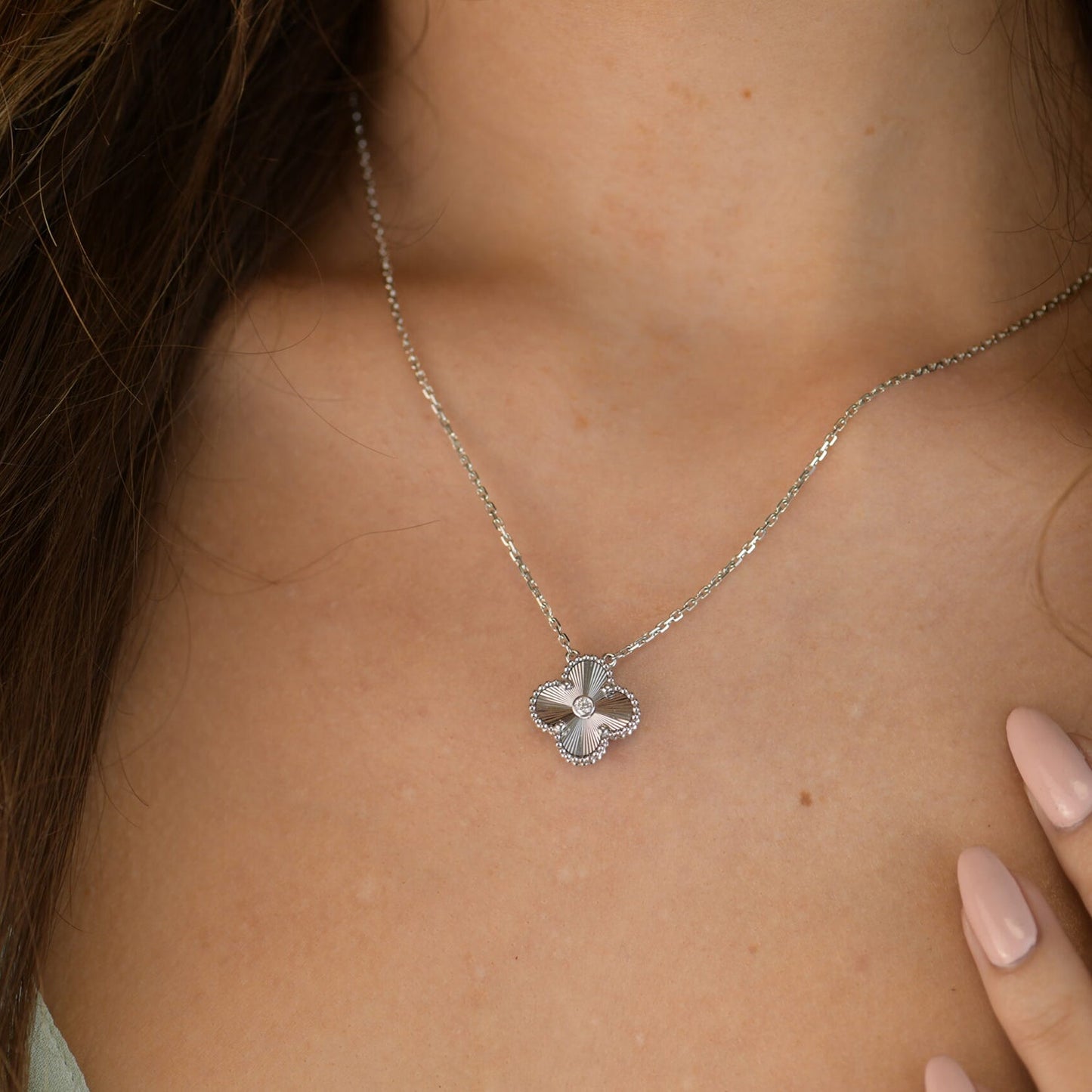 [💎ROSE💎]CLOVER  15MM DIAMOND LASER NECKLACE SILVER