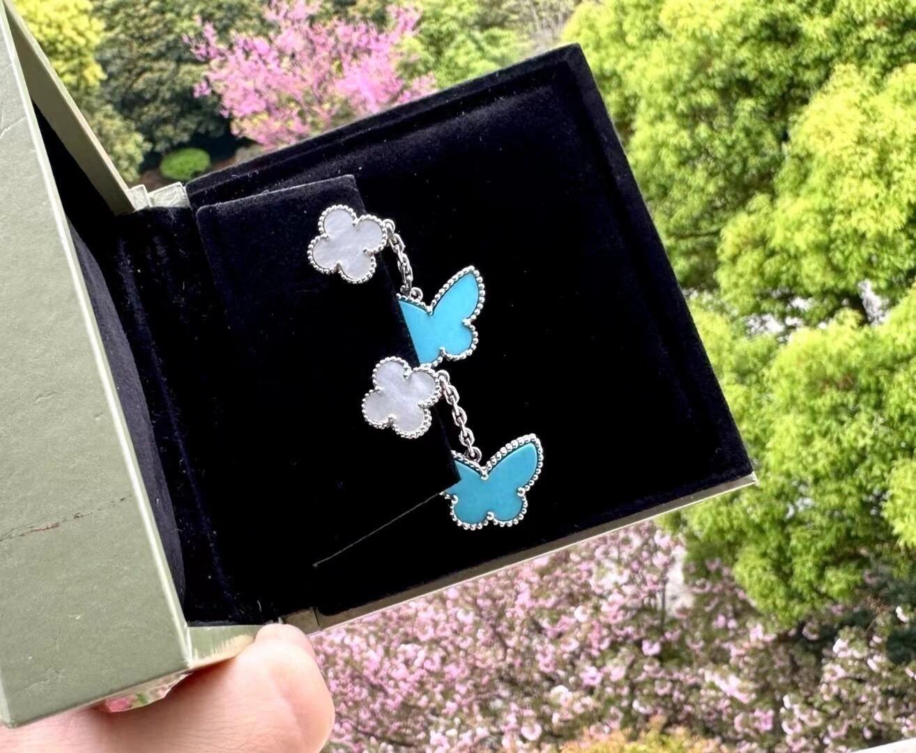 [Rose Tomorrow] BUTTERFLY DOUBLE MOTIF WHITE MOTHER OF PEARL AND TURQUOISE EARRINGS