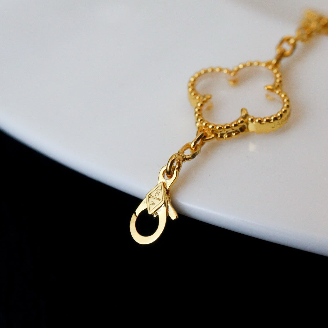 [Rose Tomorrow]CLOVER 5 MOTIF ROCK CRYSTAL PINK GOLD BRACELET