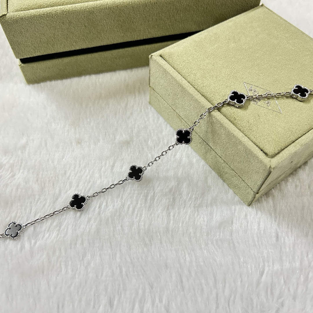 [💎ROSE💎]CLOVER 6 MOTIF  ONYXS BRACELET