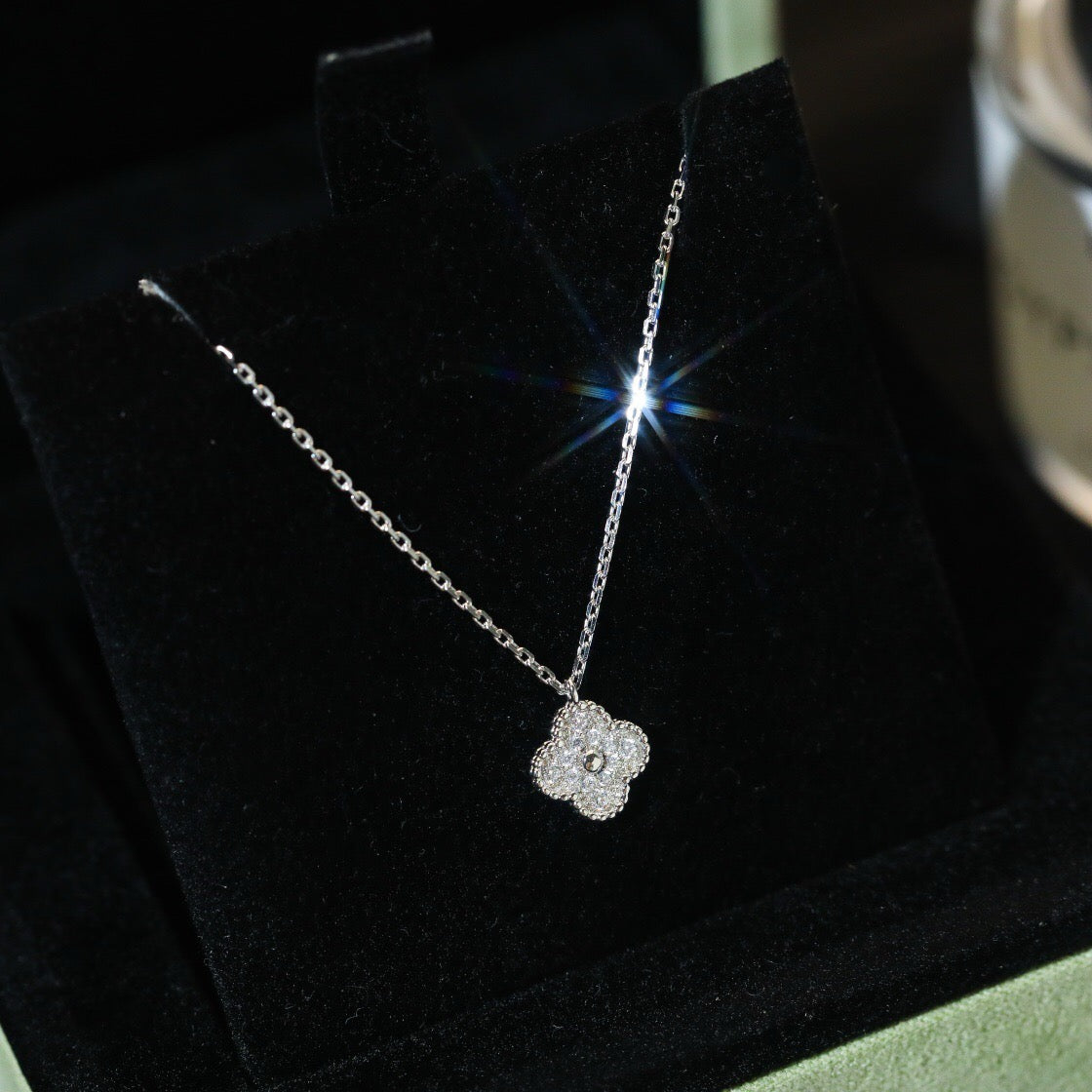 [Rose Tomorrow]CLOVER MINI 9.5MM PENDANT DIAMOND NECKLACE