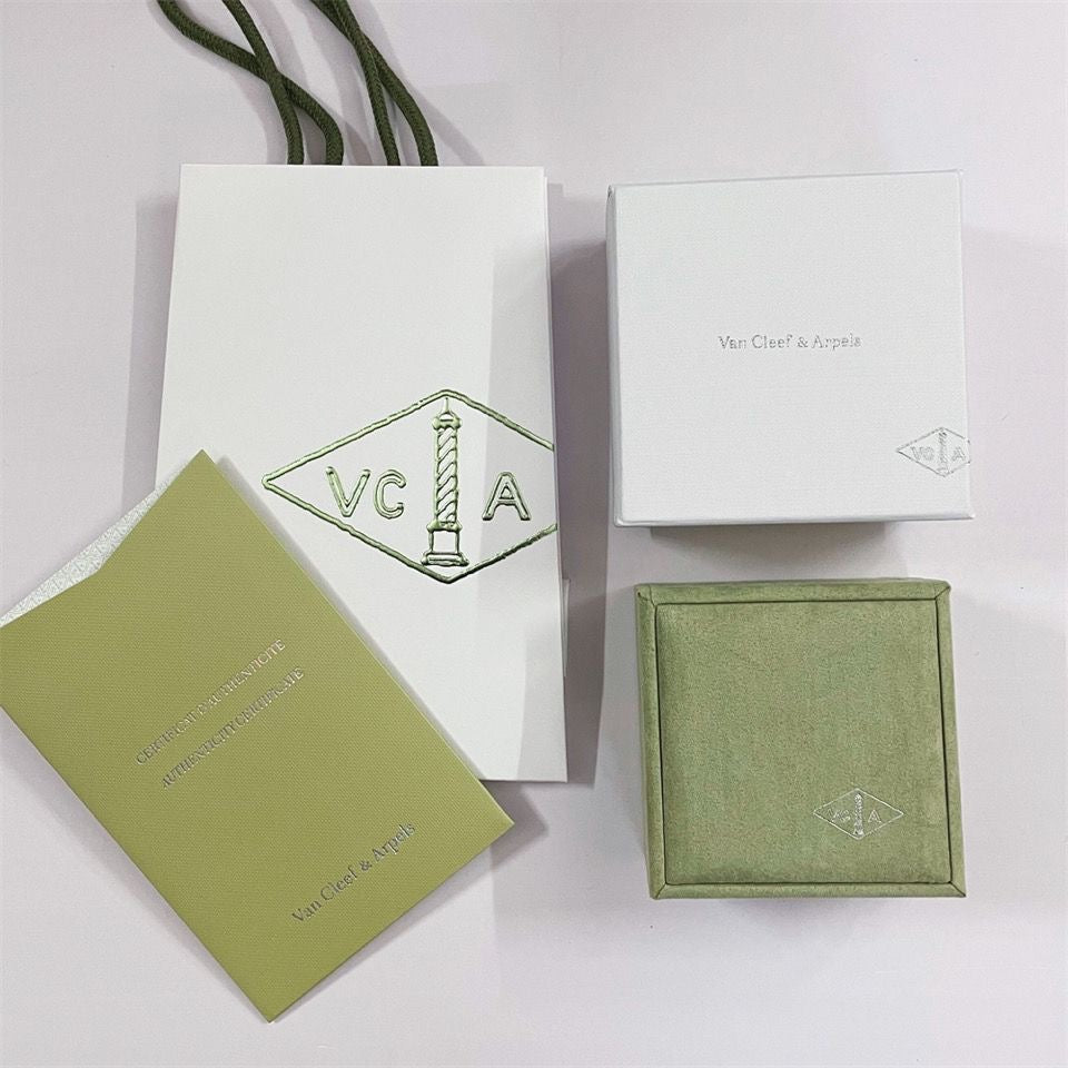 [Rose Tomorrow]VA CLOVER BRACELET NECKLACE RING BOX GIFT BAG