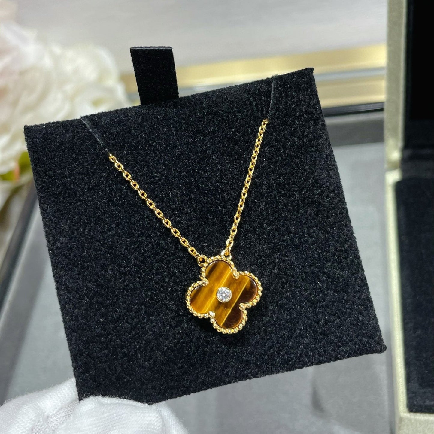 [💎ROSE💎]CLOVER 15MM DIAMOND AND YELLOW TIGER'S EYE AGATE necklace