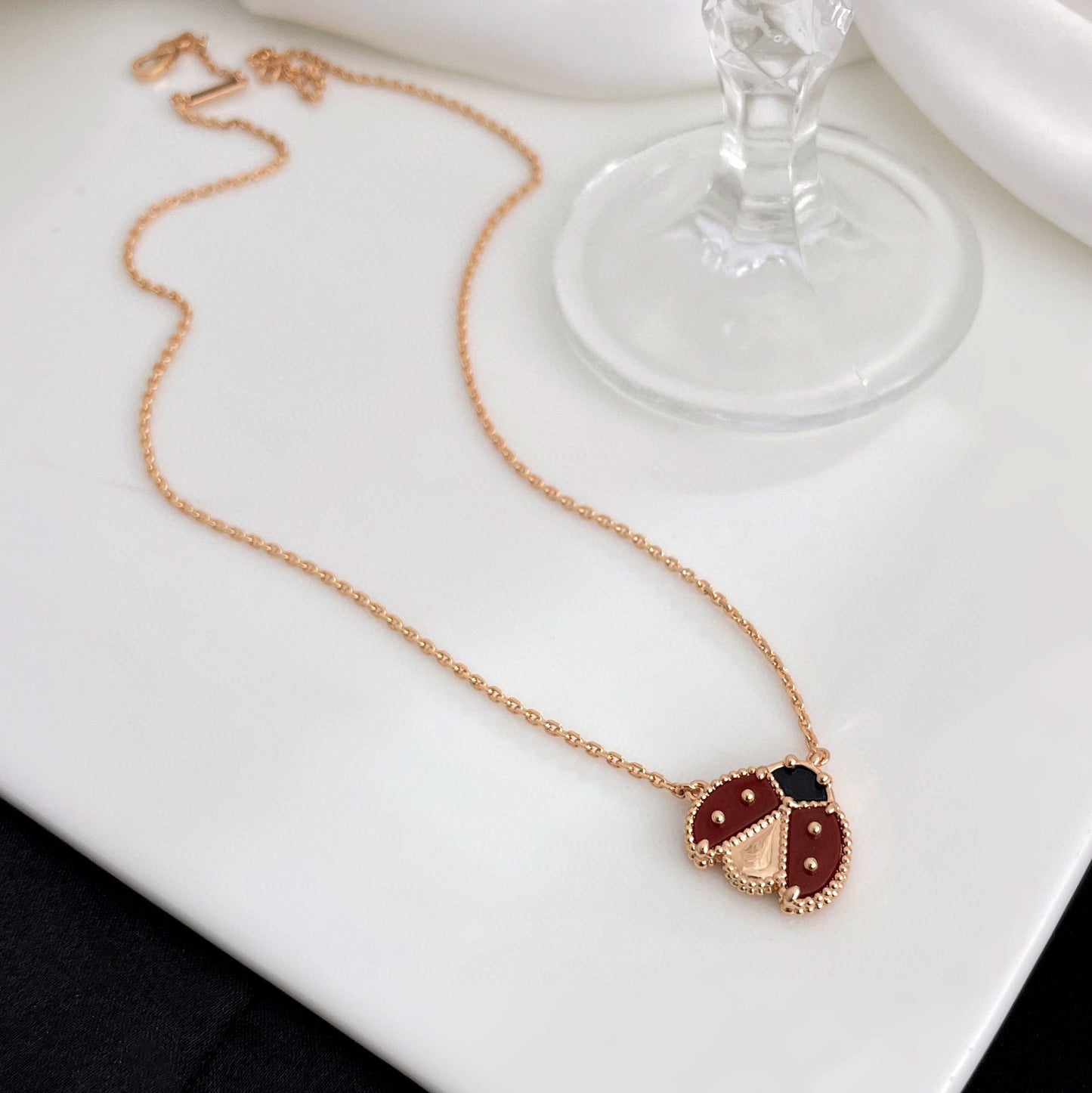 [💎ROSE💎]LUCKY  CARNELIANS LADYBUG NECKLACE