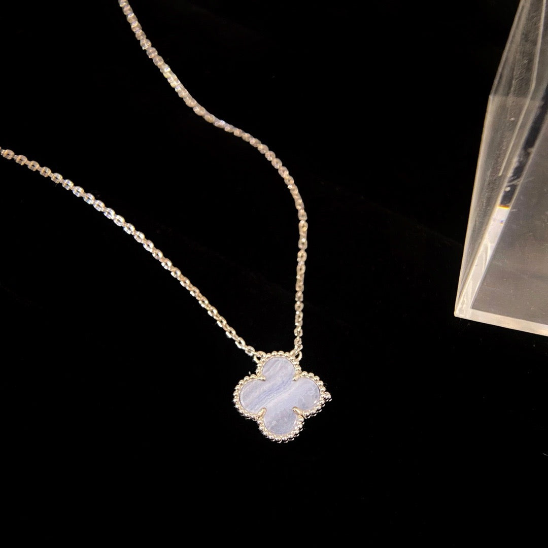 [💎ROSE💎]CLOVER 15MM BLUE CHALCEDONY NECKLACE SILVER