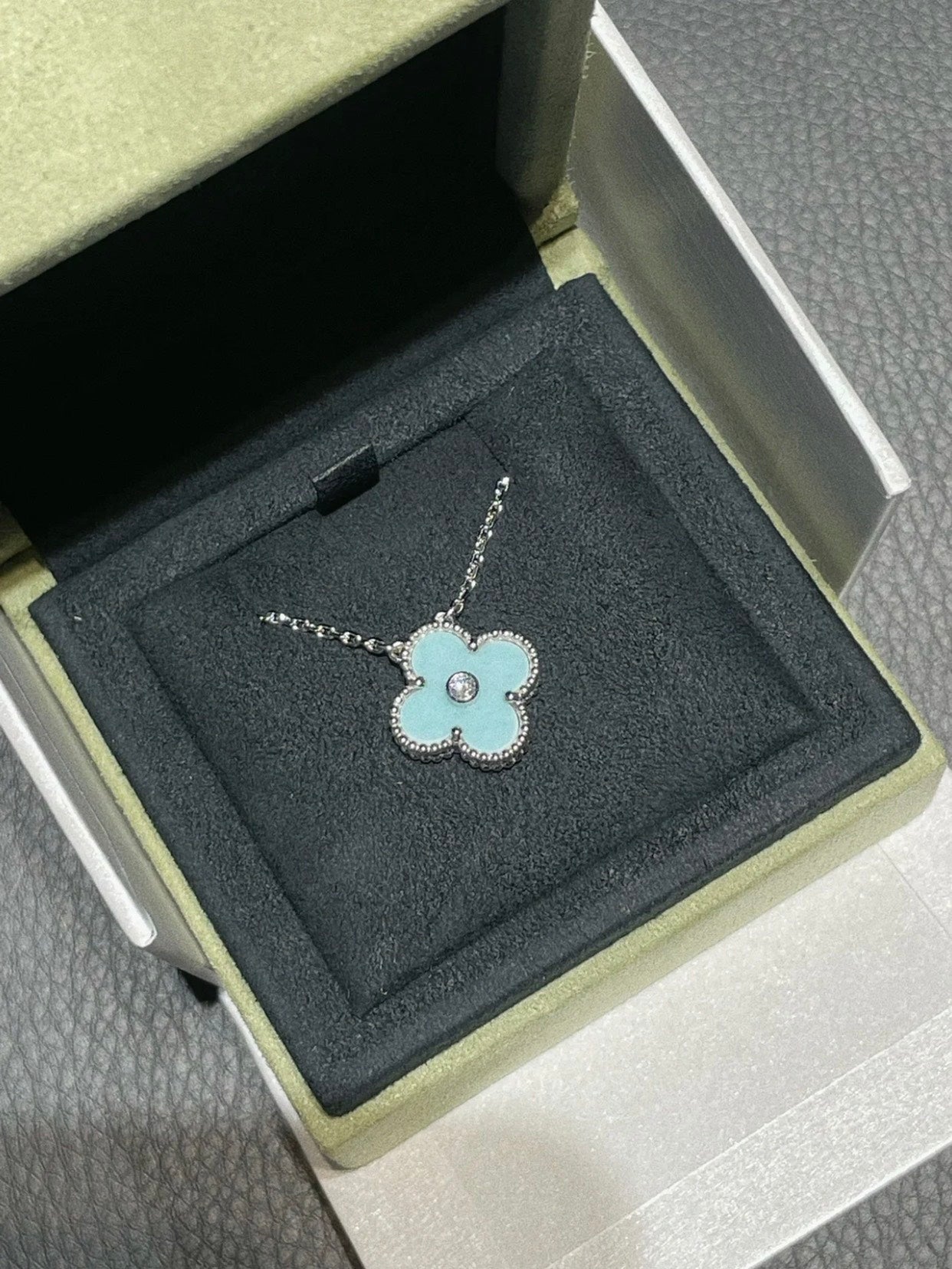 [💎ROSE💎]CLOVER 1 DIAMOND LIGHT BLUE SILVER NECKLACE