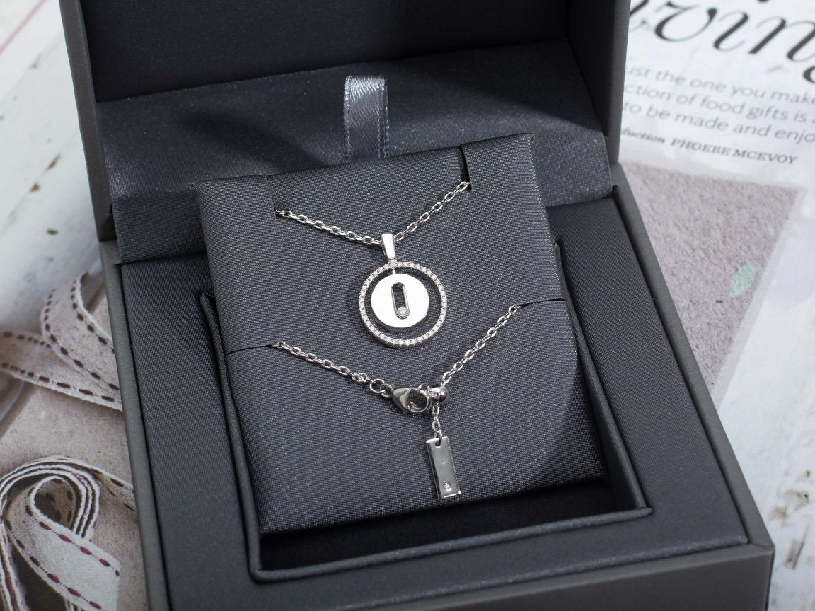 [✨Rose💎]LUCKY MOVE PM NECKLACE SILVER DIAMOND
