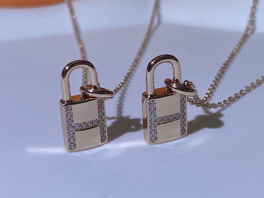 [Rose Tomorrow]HM ADVANCED NICHE LOCK HEAD NECKLACE DIAMONDS