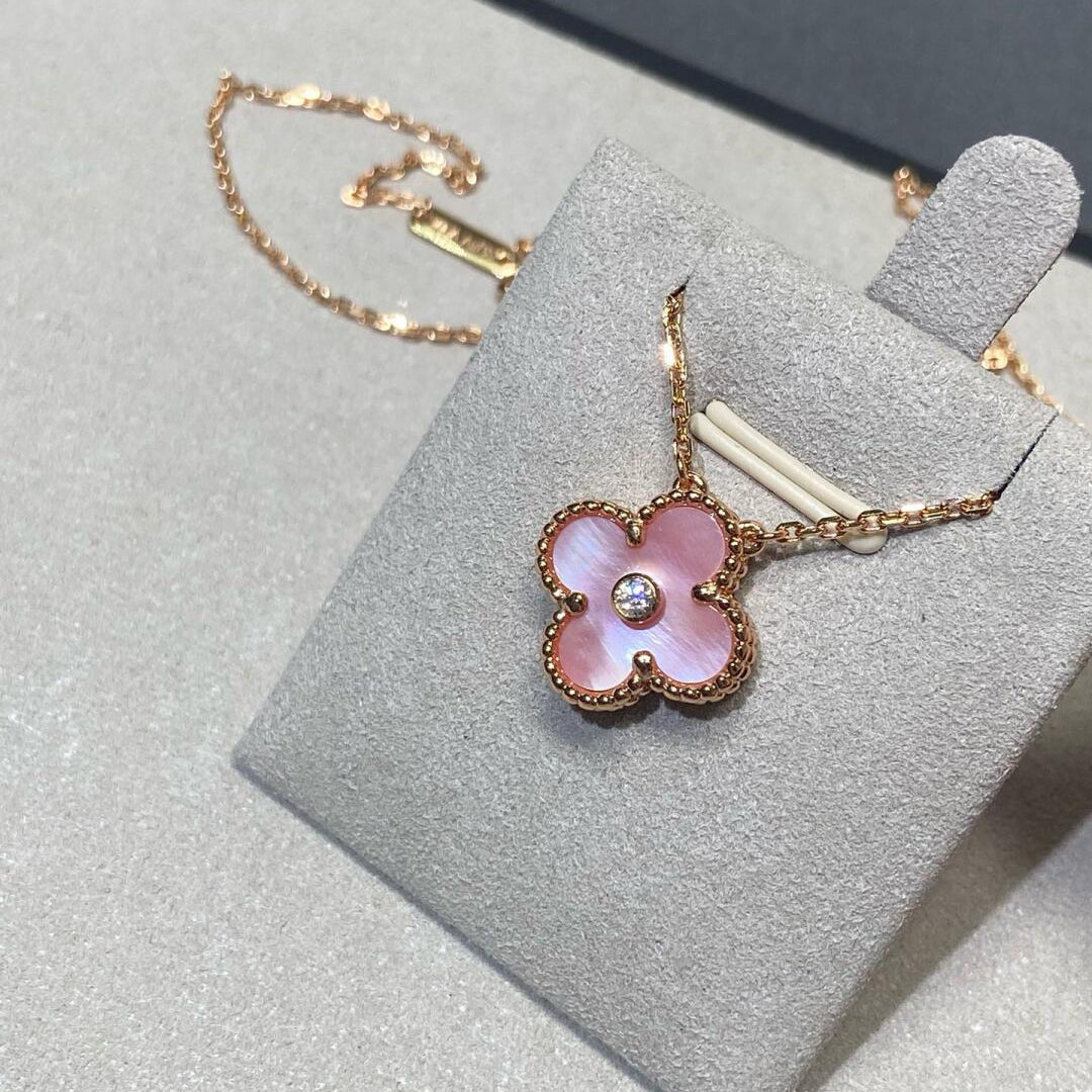 [Rose Tomorrow]CLOVER 15MM DIAMOND PINK MOP NECKLACE