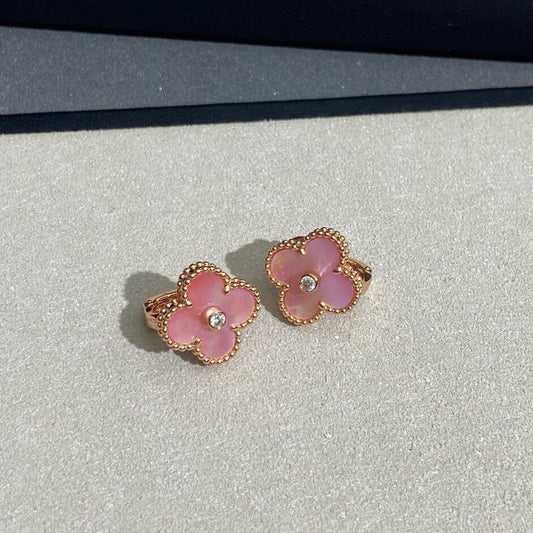 [Rose Tomorrow]CLOVER MEDIUM 1 DIAMOND PINK EARRINGS