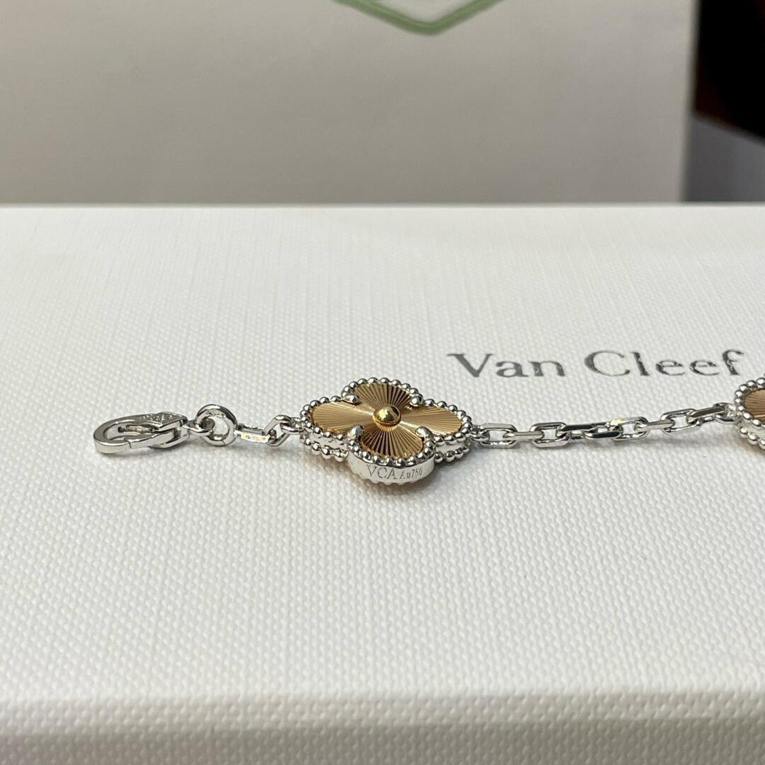 [Rose Tomorrow]CLOVER  5 MOTIFS  CHRISTMAS LIMITED EDITION BRACELET