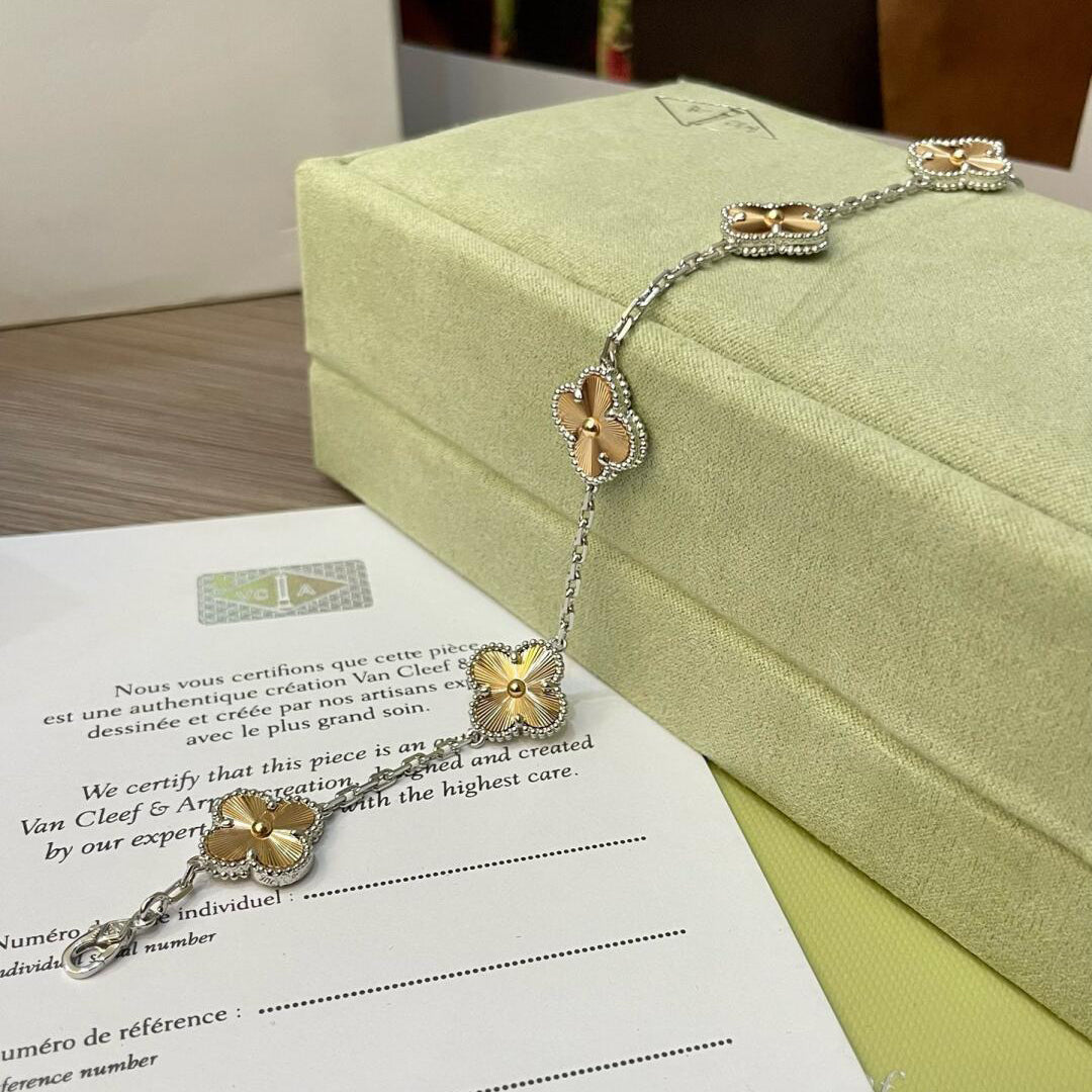 [Rose Tomorrow]CLOVER  5 MOTIFS  CHRISTMAS LIMITED EDITION BRACELET