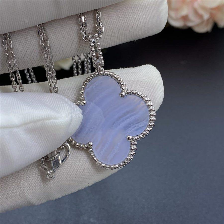 [💎ROSE💎]CLOVER SILVER CHALCEDONY BIG CLOVER NECKLACE