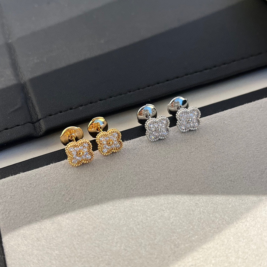 [💎ROSE💎]CLOVER MINI DIAMOND STUD EARRINGS
